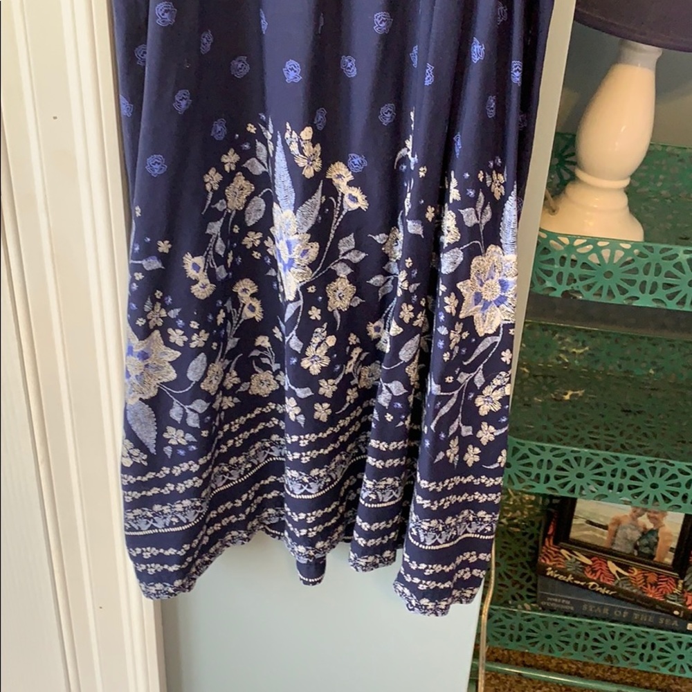 Sundress - Picture 3 of 4